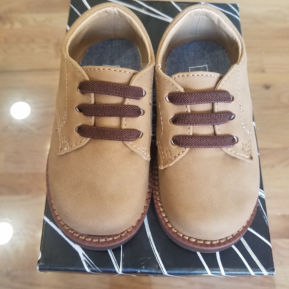 NEW Baby Boy Max + Jake Size 5 Shoes